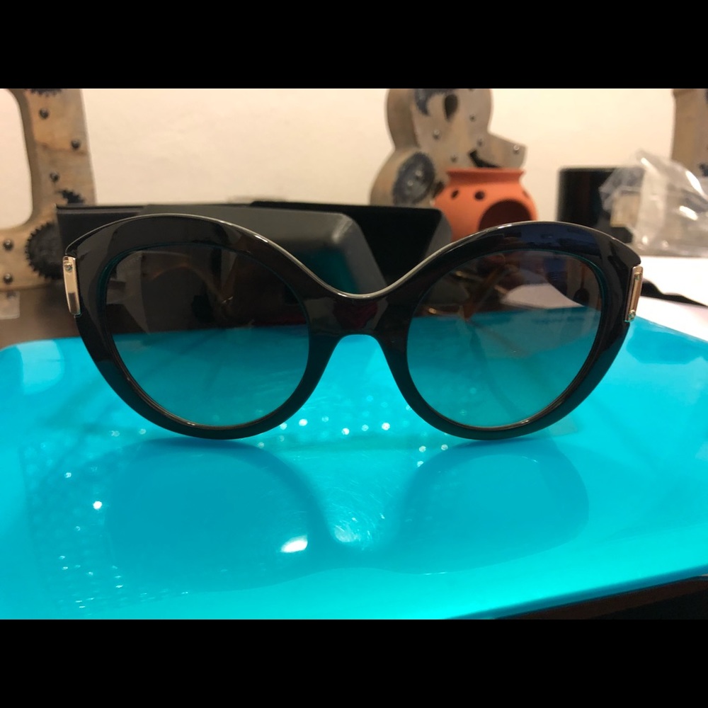 Versace Cat eye sunglasses Brand new.